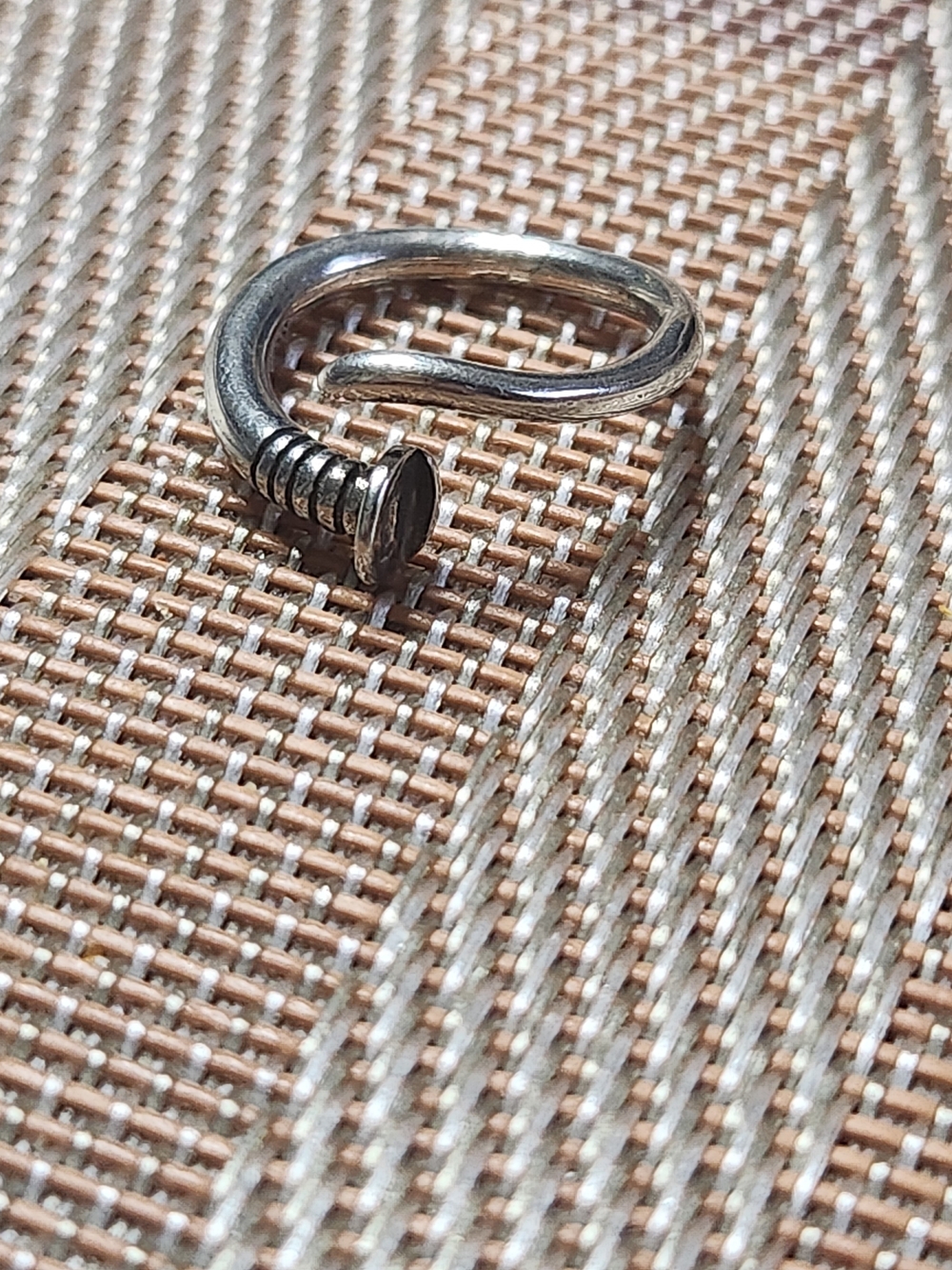 Silver Men’s Screw-Style Wrap Ring